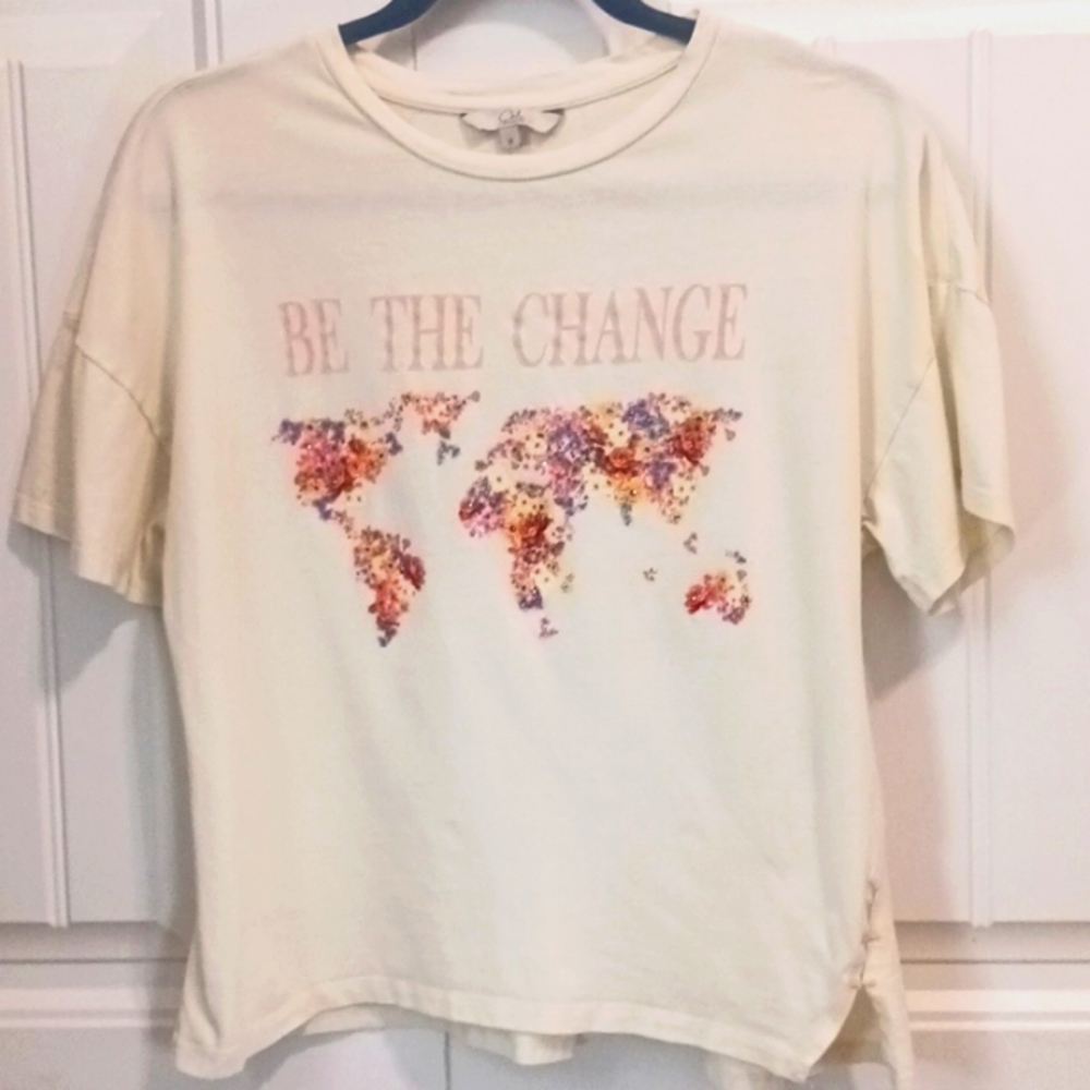 Clockwise Girls Size Meduim, Cream T-Shirt